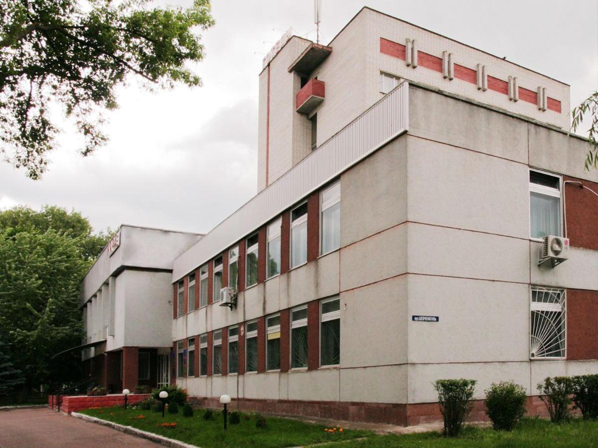 Profssoyuzny Hotel Tsjernihiv Buitenkant foto