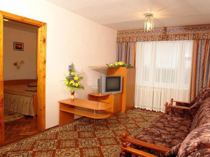Profssoyuzny Hotel Tsjernihiv Kamer foto